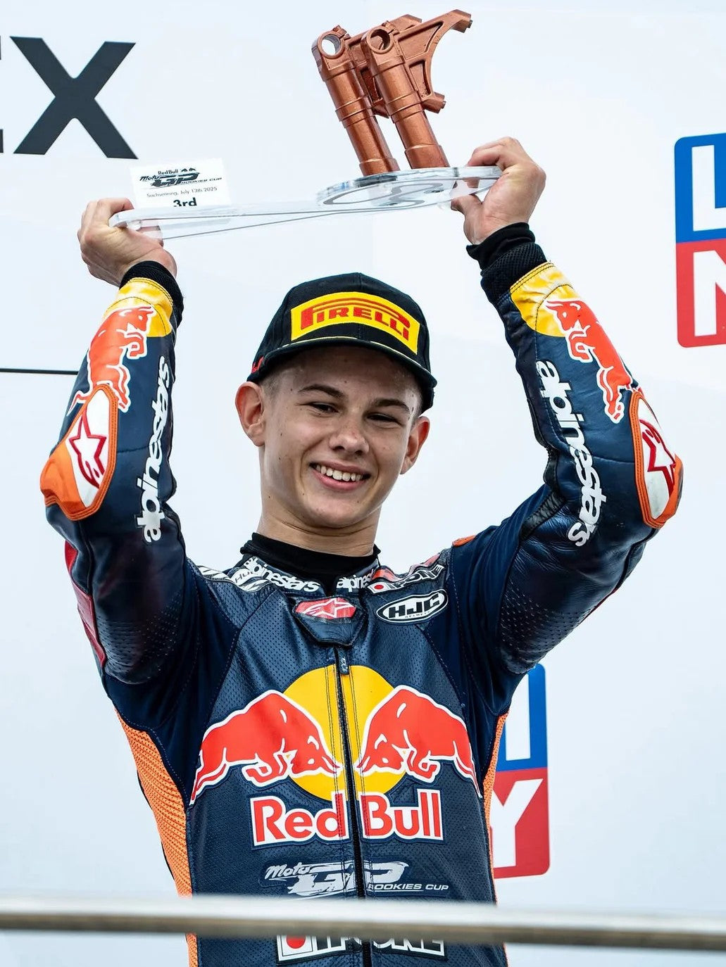首登紅牛MotoGP新秀盃頒獎台！恭喜！