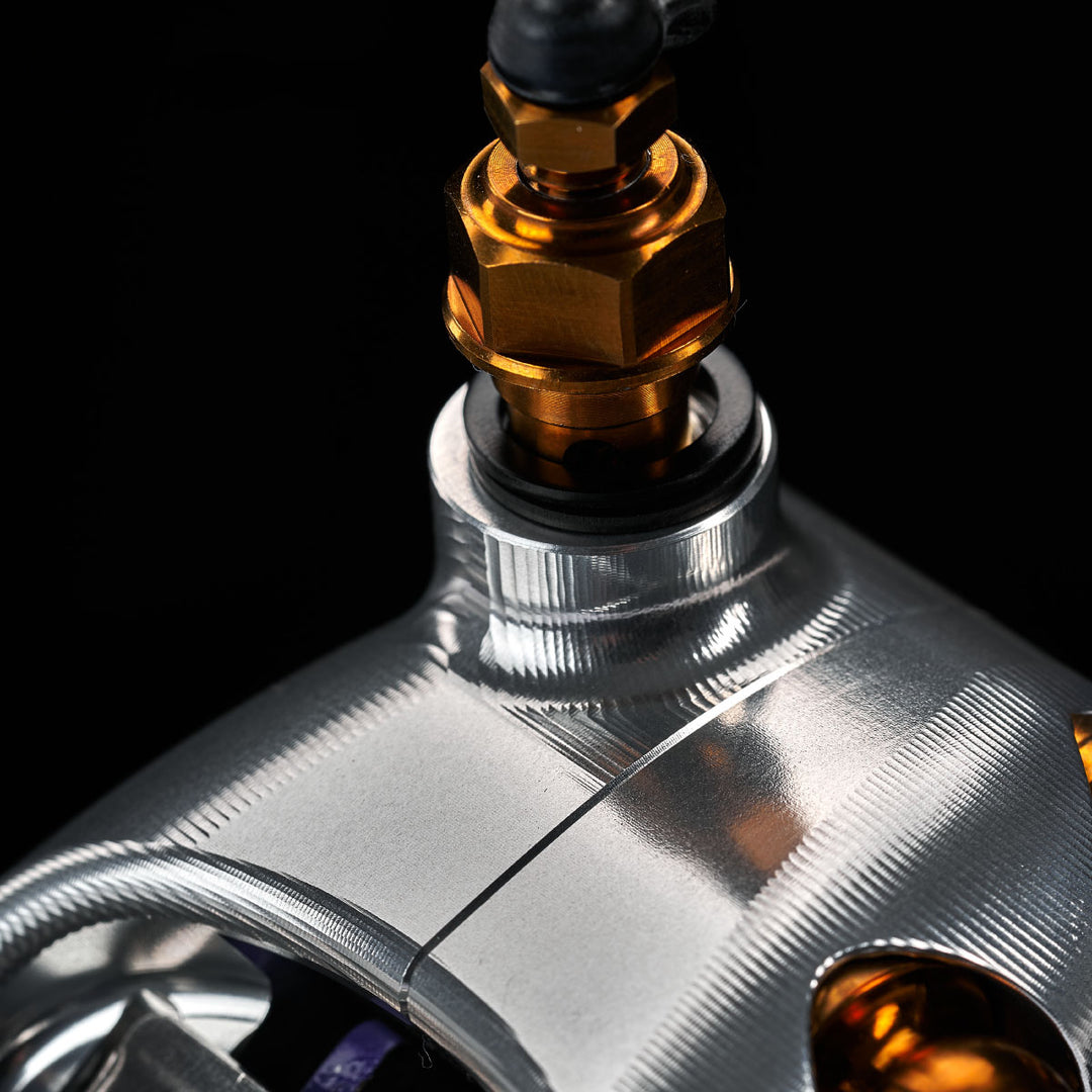 FCC-V4 VESPA 直上CNC對四卡鉗